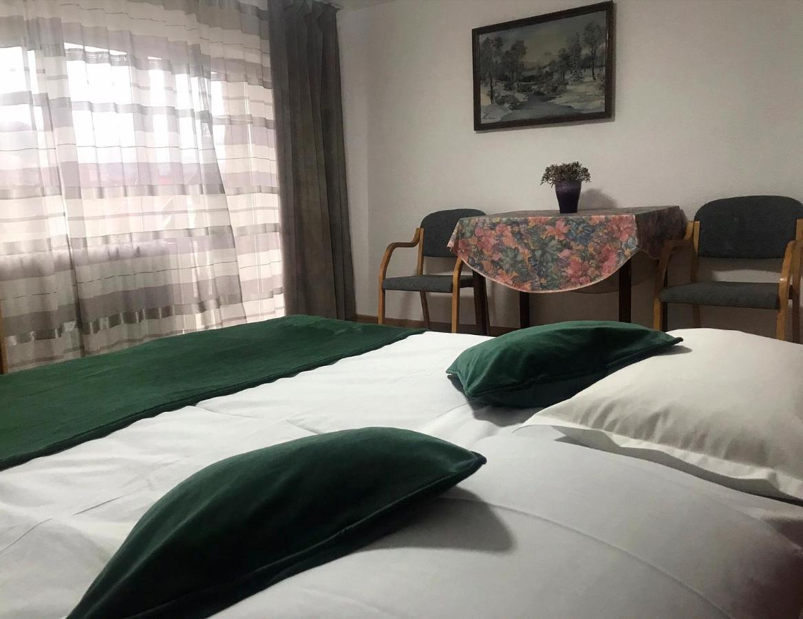ヴァトラ・ドルネイ Apartament Sarcoヴィラ エクステリア 写真