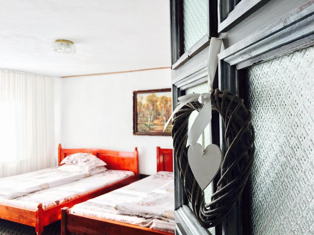 ヴァトラ・ドルネイ Apartament Sarcoヴィラ エクステリア 写真